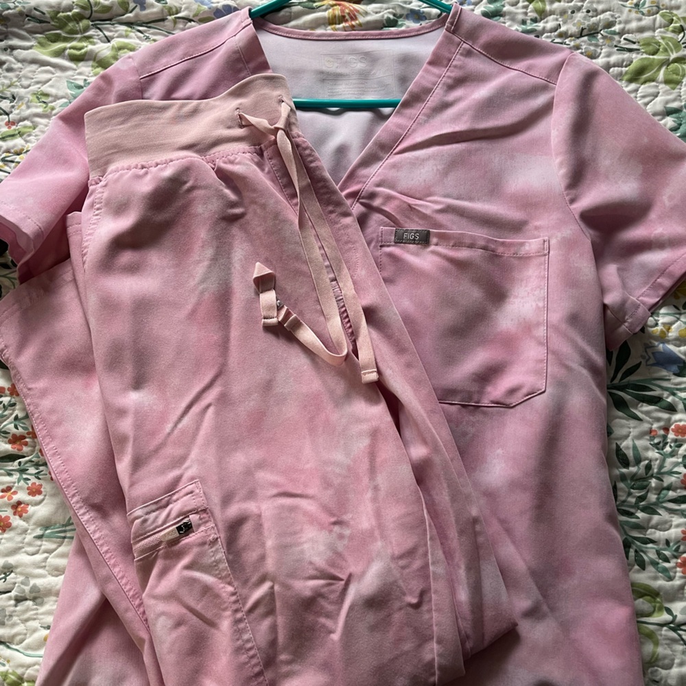 Figs BREAST CANCER AWARENESS SCRUBS